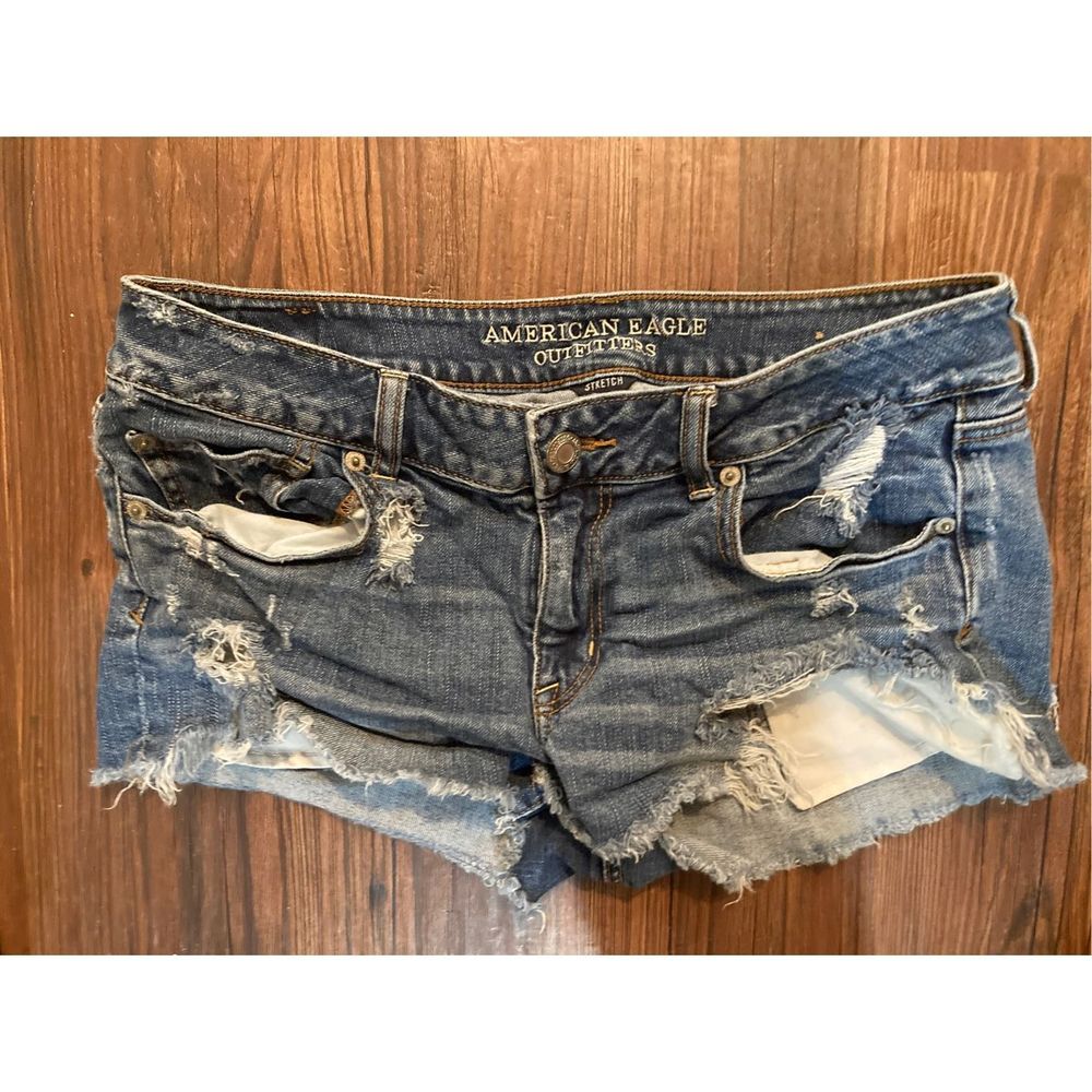 American eagle size 12 shortie shorts